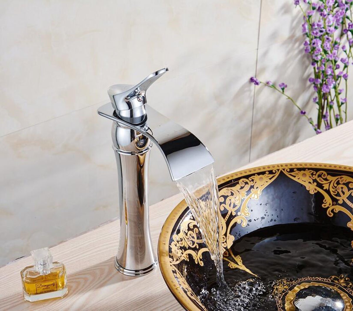 Burgos Single Handle Bathroom Sink Faucet With Drain